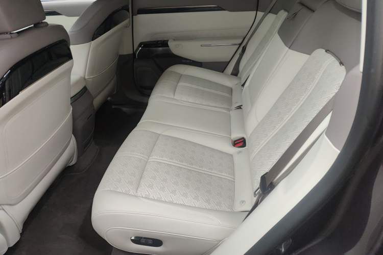 Used Zeekr 7X 2025 100kWh Long-Range All-Wheel Drive Intelligent Driving Version Left Rear Seat