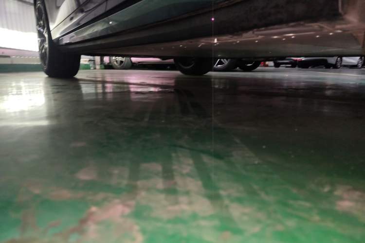 Used Zeekr 7X 2025 75 kWh Rear-Wheel Drive Intelligent Driving Version Left Side Sill
