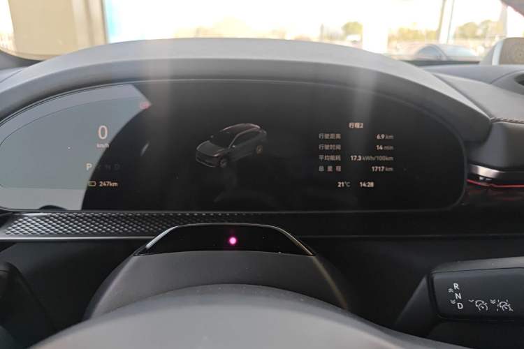 Used Zeekr 7X 2025 75 kWh Rear-Wheel Drive Intelligent Driving Version Odometer Close Up