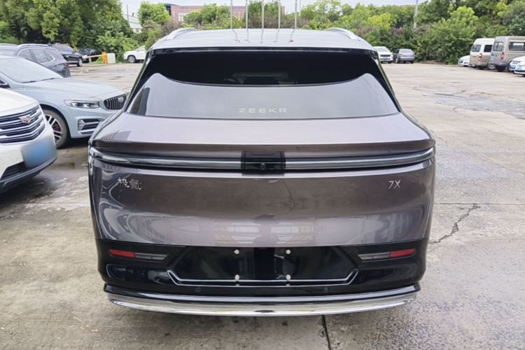 Used Zeekr 7X 2025 100 kWh Long-Range Rear-Wheel Drive with Intelligent Driving Features Rear