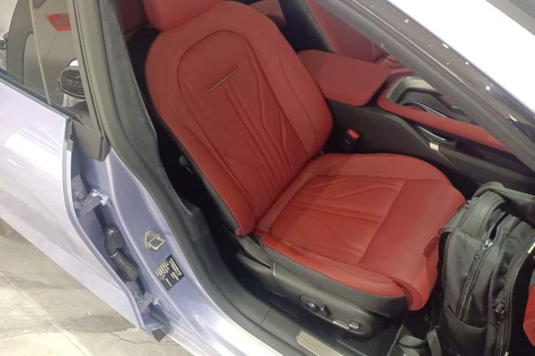 Used Zeekr 7X 2025 75 kWh Rear-Wheel Drive Intelligent Driving Version Right Front Seat