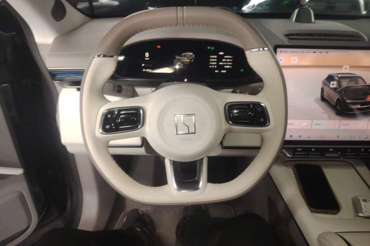 Used Zeekr 7X 2025 75 kWh Rear-Wheel Drive Intelligent Driving Version Steering Wheel