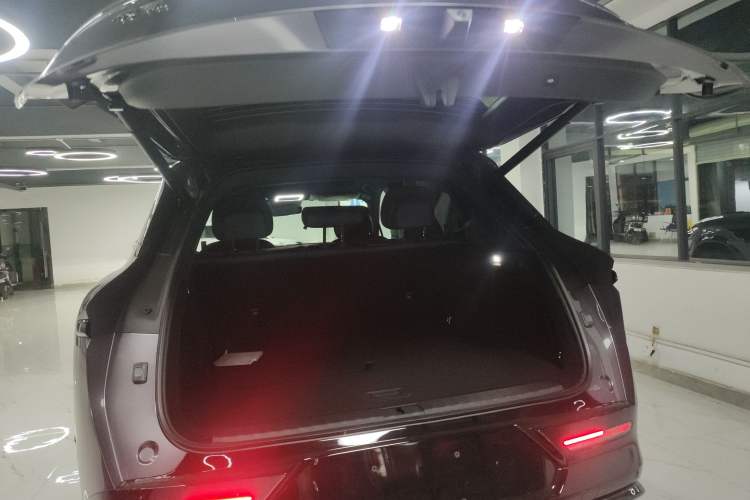 Used Zeekr 7X 2025 75 kWh Rear-Wheel Drive Intelligent Driving Version Trunk