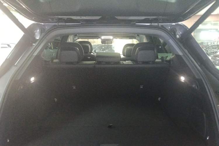 Used Zeekr 7X 2025 100 kWh Long-Range Rear-Wheel Drive with Intelligent Driving Features Trunk