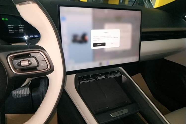 Used Zeekr 7X 2025 75 kWh Rear-Wheel Drive Intelligent Driving Version Audio And AC Panel