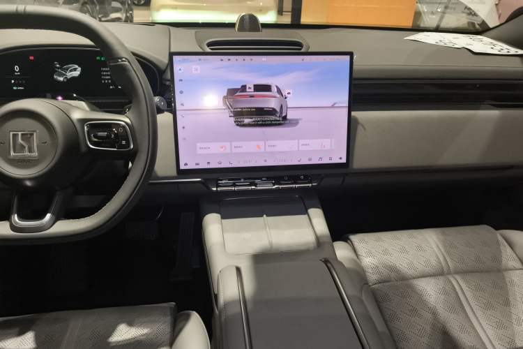 Used Zeekr 7X 2025 100 kWh Long-Range Rear-Wheel Drive with Intelligent Driving Features Audio And AC Panel
