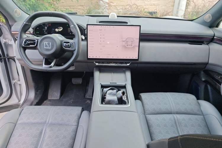 Used Zeekr 7X 2025 75 kWh Rear-Wheel Drive Intelligent Driving Version Center Console