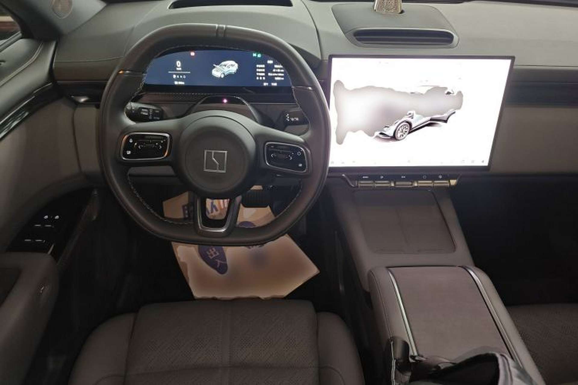 Used Zeekr 7X 2025 75 kWh Rear-Wheel Drive Intelligent Driving Version Center Console