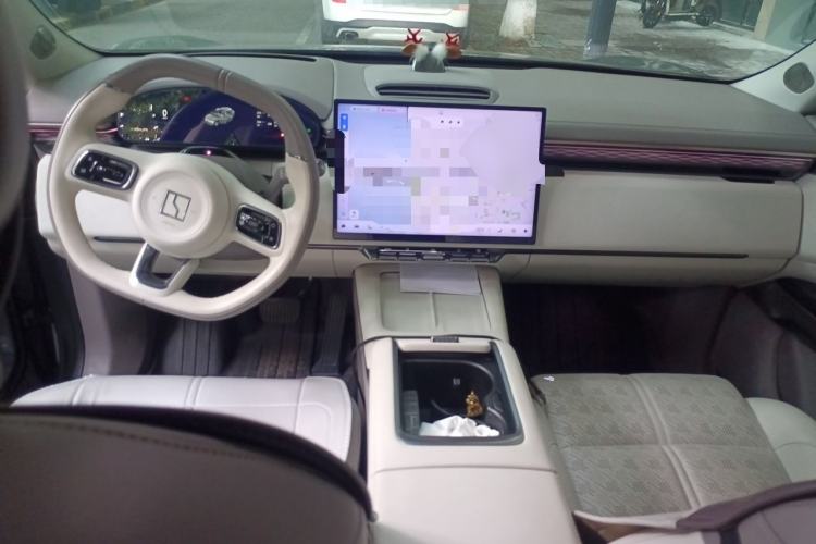 Used Zeekr 7X 2025 75 kWh Rear-Wheel Drive Intelligent Driving Version Center Console