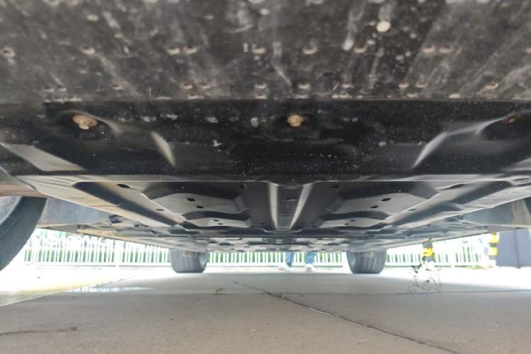 Used Zeekr 7X 2025 75 kWh Rear-Wheel Drive Intelligent Driving Version Chassis Front