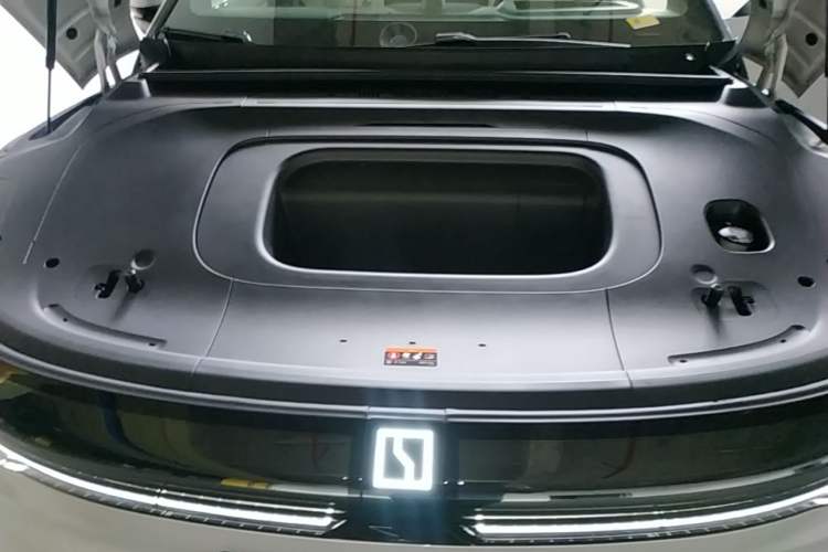 Used Zeekr 7X 2025 75 kWh Rear-Wheel Drive Intelligent Driving Version Engine Bay