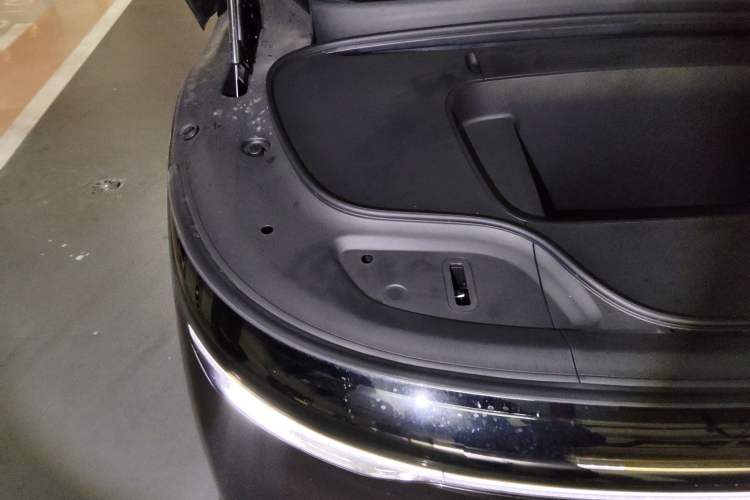 Used Zeekr 7X 2025 100 kWh Long-Range Rear-Wheel Drive with Intelligent Driving Features Engine Bay Right