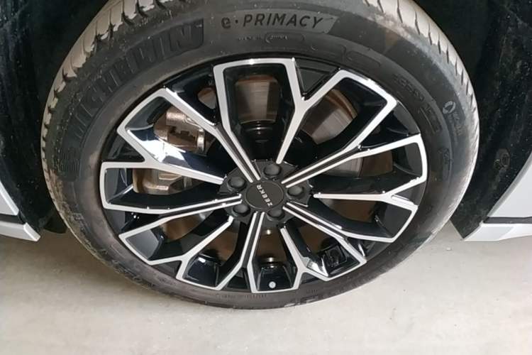 Used Zeekr 7X 2025 75 kWh Rear-Wheel Drive Intelligent Driving Version Exterior 4