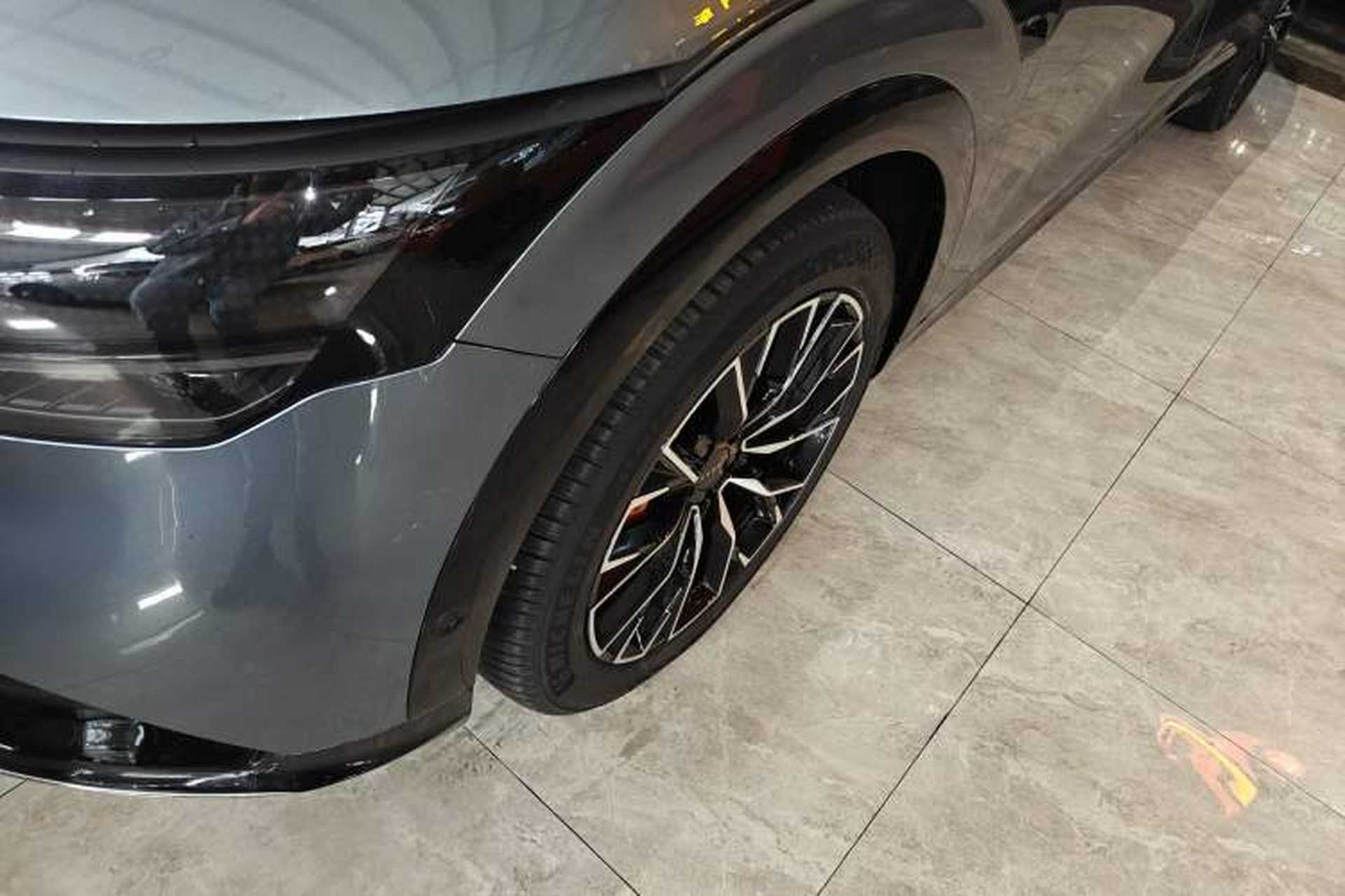 Used Zeekr 7X 2025 75 kWh Rear-Wheel Drive Intelligent Driving Version Exterior 4