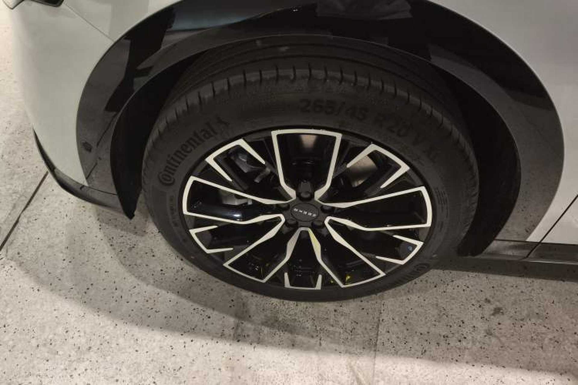 Used Zeekr 7X 2025 100 kWh Long-Range Rear-Wheel Drive with Intelligent Driving Features Exterior 4