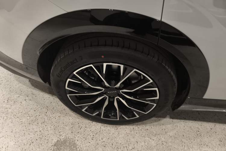 Used Zeekr 7X 2025 100 kWh Long-Range Rear-Wheel Drive with Intelligent Driving Features Exterior 5