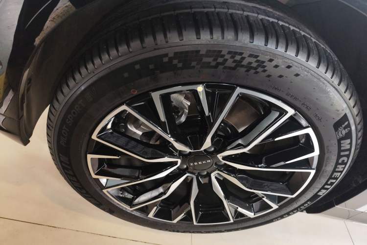 Used Zeekr 7X 2025 100 kWh Long-Range Rear-Wheel Drive with Intelligent Driving Features Exterior 7