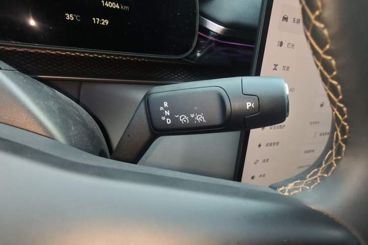 Used Zeekr 7X 2025 75 kWh Rear-Wheel Drive Intelligent Driving Version Gear Lever