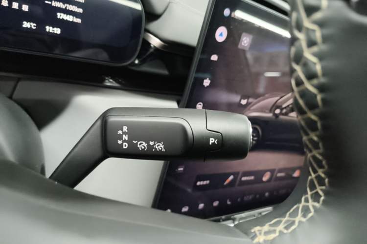 Used Zeekr 7X 2025 100kWh Long-Range All-Wheel Drive Intelligent Driving Version Gear Lever