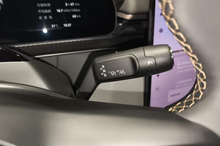 Used Zeekr 7X 2025 100 kWh Long-Range Rear-Wheel Drive with Intelligent Driving Features Gear Lever