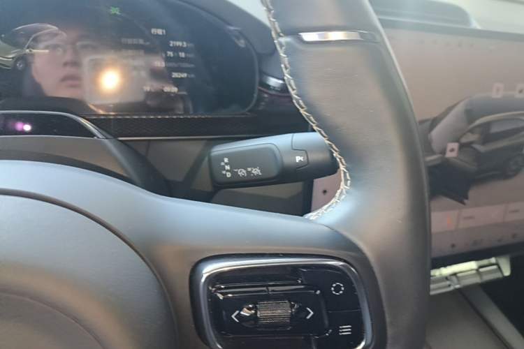 Used Zeekr 7X 2025 75 kWh Rear-Wheel Drive Intelligent Driving Version Gear Lever