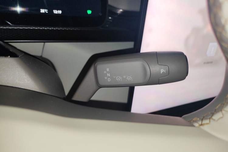 Used Zeekr 7X 2025 75 kWh Rear-Wheel Drive Intelligent Driving Version Gear Lever