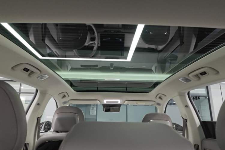 Used Zeekr 7X 2025 75 kWh Rear-Wheel Drive Intelligent Driving Version Headliner