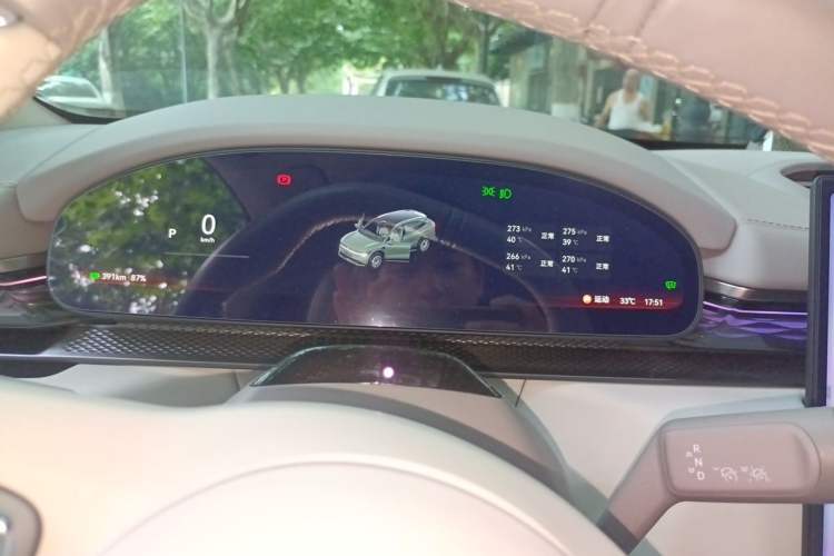 Used Zeekr 7X 2025 75 kWh Rear-Wheel Drive Intelligent Driving Version Instrument Cluster