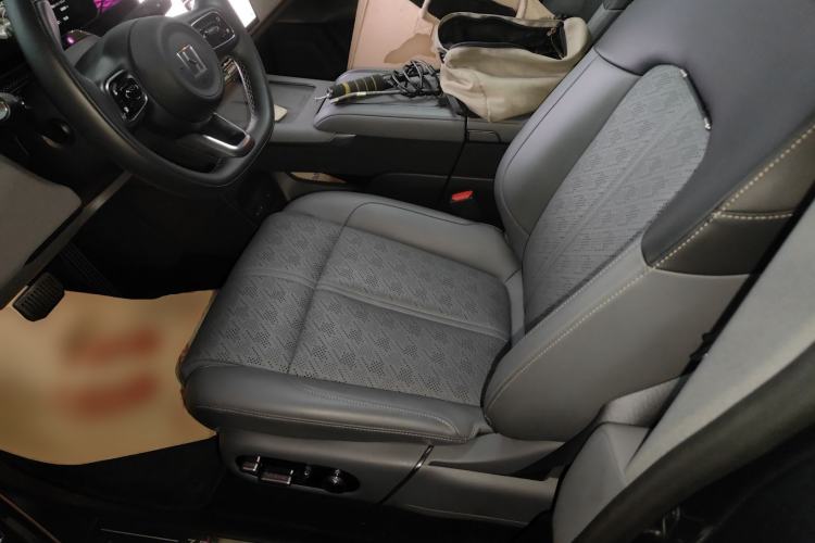 Used Zeekr 7X 2025 100kWh Long-Range All-Wheel Drive Intelligent Driving Version Left Front Seat