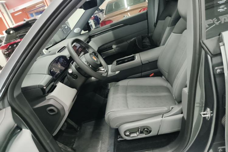 Used Zeekr 7X 2025 100kWh Long-Range All-Wheel Drive Intelligent Driving Version Left Front Seat