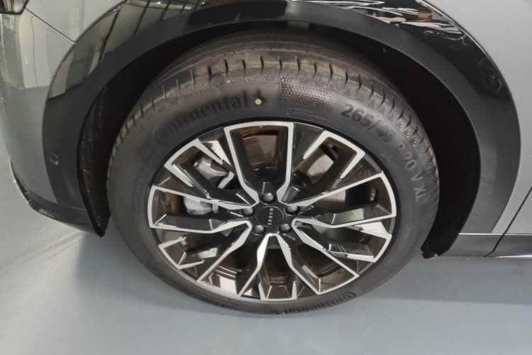 Used Zeekr 7X 2025 75 kWh Rear-Wheel Drive Intelligent Driving Version Left Front Wheel Hub