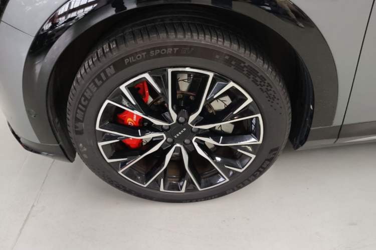 Used Zeekr 7X 2025 100kWh Long-Range All-Wheel Drive Intelligent Driving Version Left Front Wheel Hub