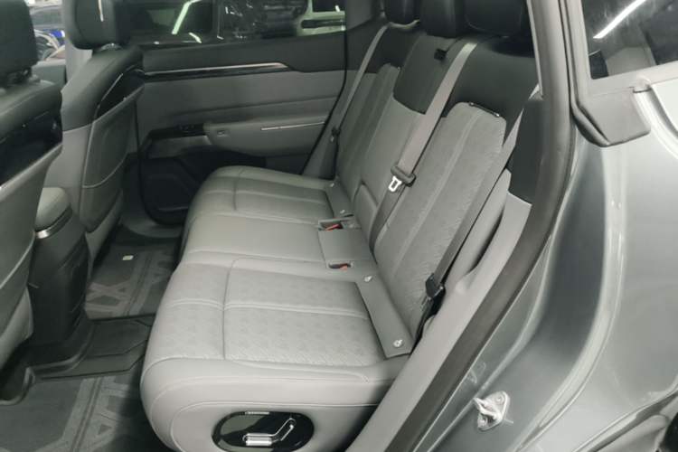 Used Zeekr 7X 2025 100kWh Long-Range All-Wheel Drive Intelligent Driving Version Left Rear Seat