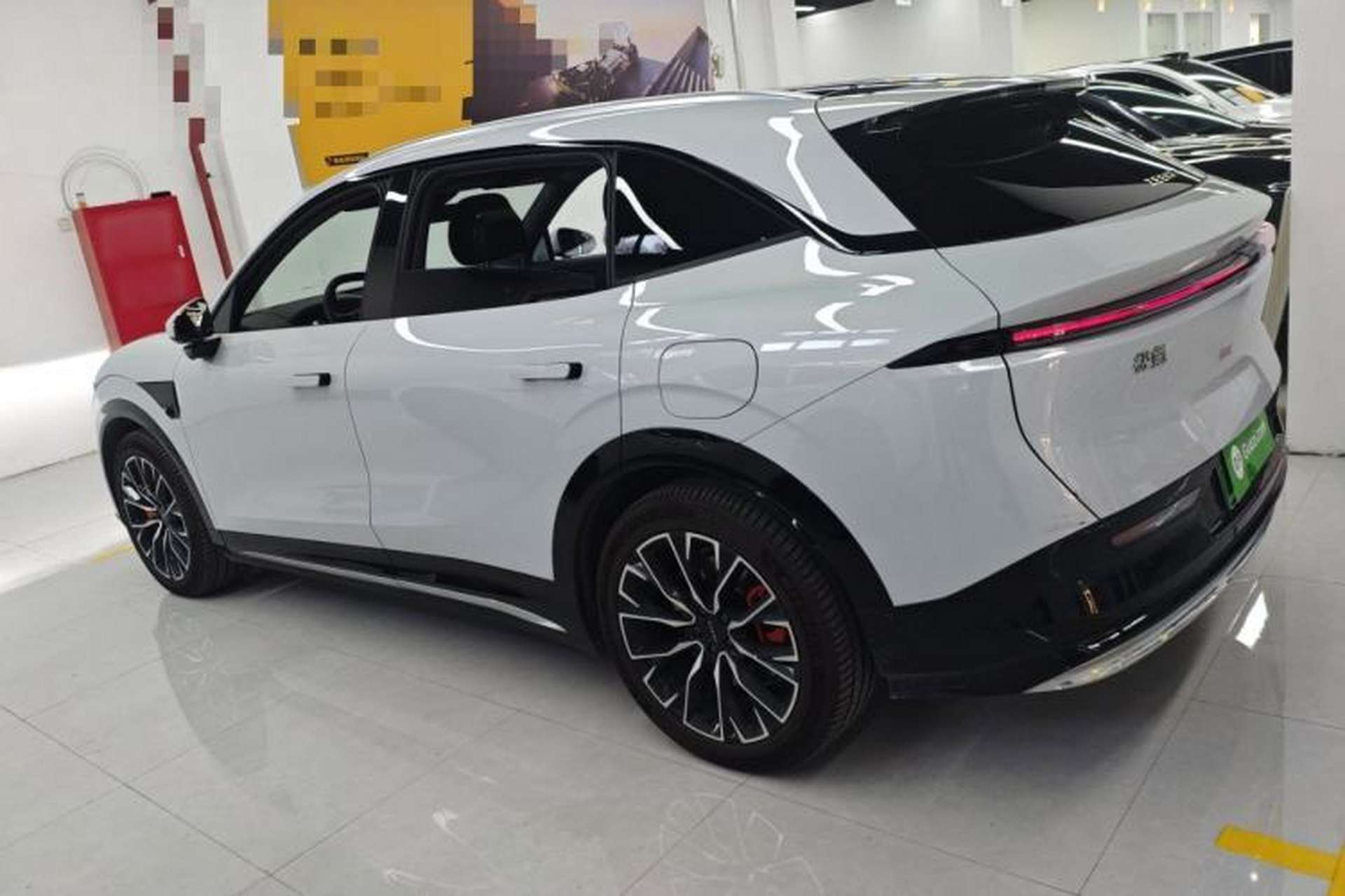 Used Zeekr 7X 2025 100kWh Long-Range All-Wheel Drive Intelligent Driving Version Left Side