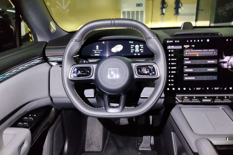 Used Zeekr 7X 2025 100 kWh Long-Range Rear-Wheel Drive with Intelligent Driving Features Steering Wheel