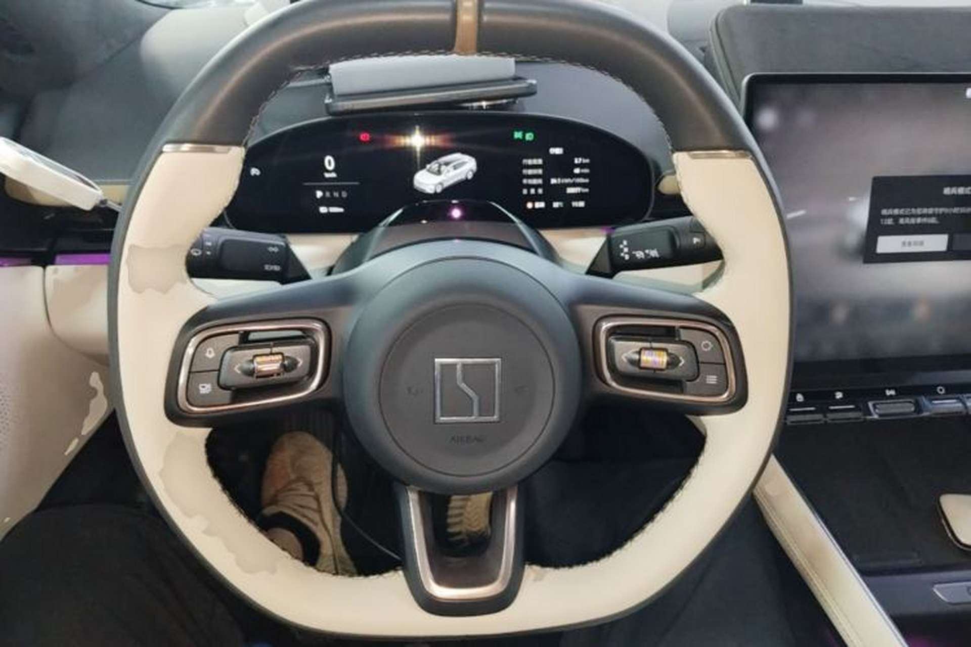 Used Zeekr 7X 2025 75 kWh Rear-Wheel Drive Intelligent Driving Version Steering Wheel