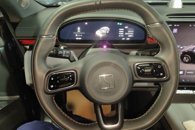 Used Zeekr 7X 2025 75 kWh Rear-Wheel Drive Intelligent Driving Version Steering Wheel