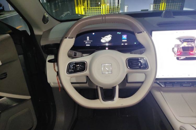 Used Zeekr 7X 2025 75 kWh Rear-Wheel Drive Intelligent Driving Version Steering Wheel