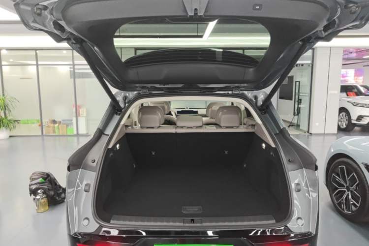 Used Zeekr 7X 2025 75 kWh Rear-Wheel Drive Intelligent Driving Version Trunk