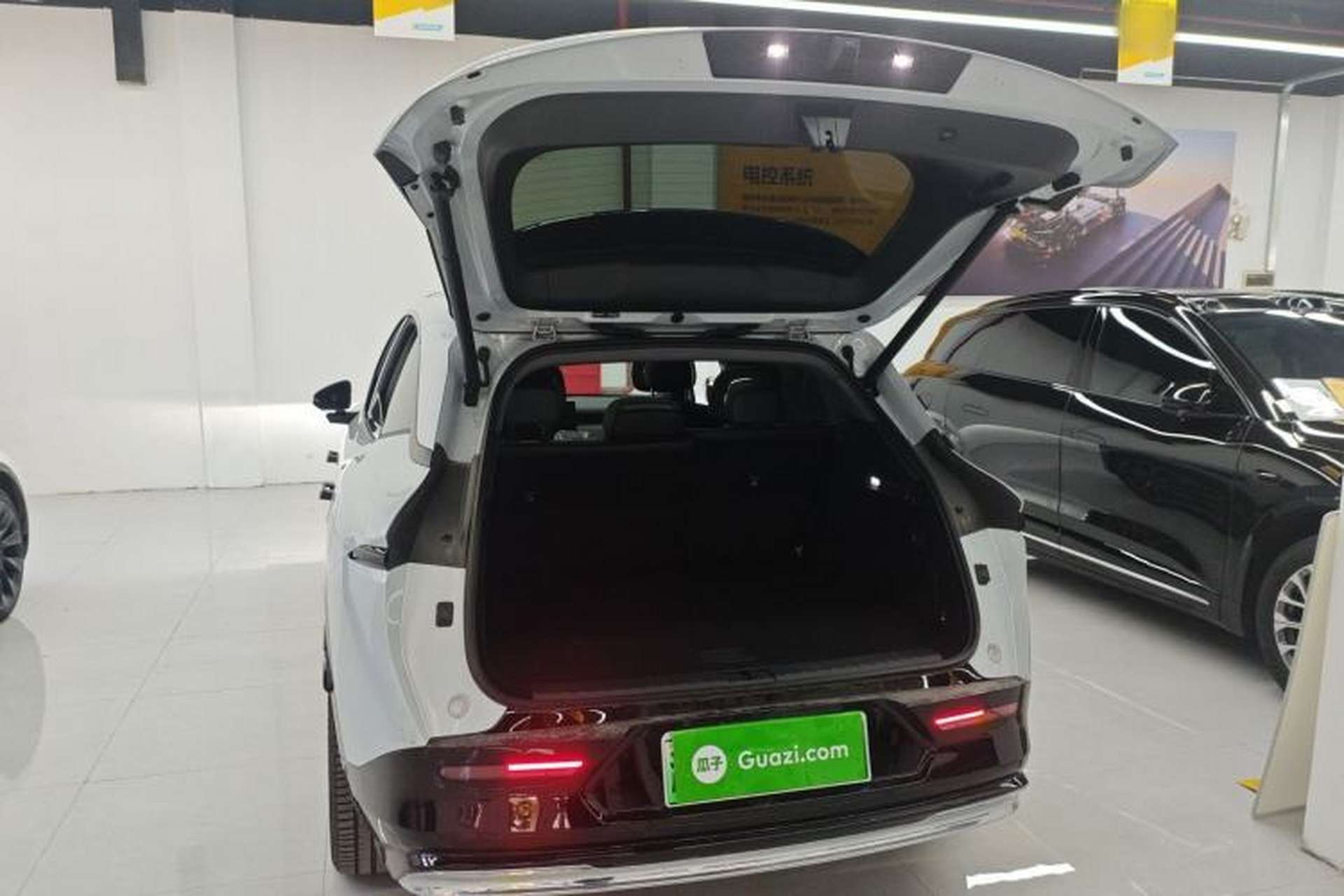 Used Zeekr 7X 2025 100kWh Long-Range All-Wheel Drive Intelligent Driving Version Trunk