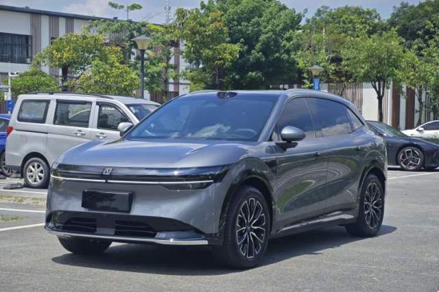 Used Zeekr 7X 2025 100 kWh Long-Range Rear-Wheel Drive with Intelligent Driving Features
