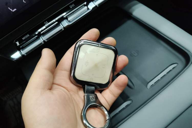 Used Zeekr 7X 2025 100kWh Long-Range All-Wheel Drive Intelligent Driving Version Vehicle Key