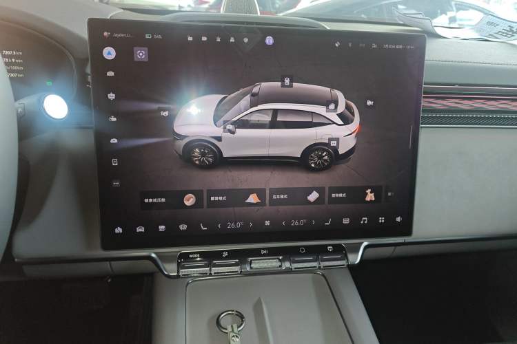 Used Zeekr 7X 2025 75 kWh Rear-Wheel Drive Intelligent Driving Version Audio And AC Panel