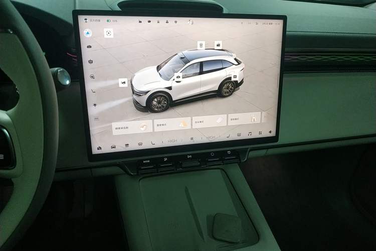 Used Zeekr 7X 2025 75 kWh Rear-Wheel Drive Intelligent Driving Version Audio And AC Panel