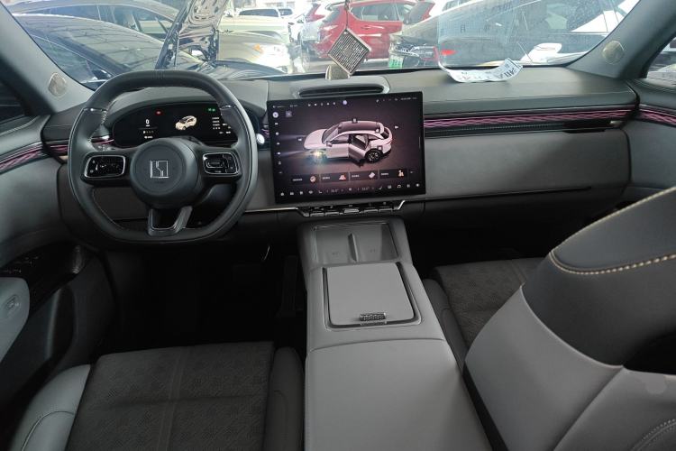 Used Zeekr 7X 2025 75 kWh Rear-Wheel Drive Intelligent Driving Version Center Console