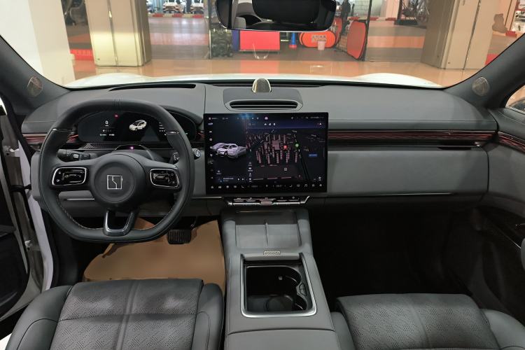 Used Zeekr 7X 2025 100kWh Long-Range All-Wheel Drive Intelligent Driving Version Center Console