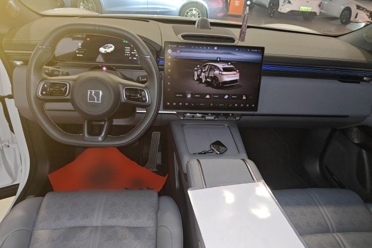Used Zeekr 7X 2025 100 kWh Long-Range Rear-Wheel Drive with Intelligent Driving Features Center Console