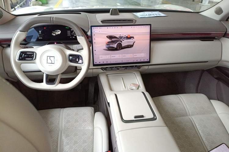 Used Zeekr 7X 2025 75 kWh Rear-Wheel Drive Intelligent Driving Version Center Console