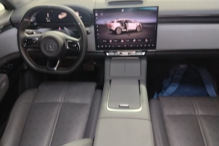 Used Zeekr 7X 2025 75 kWh Rear-Wheel Drive Intelligent Driving Version Center Console