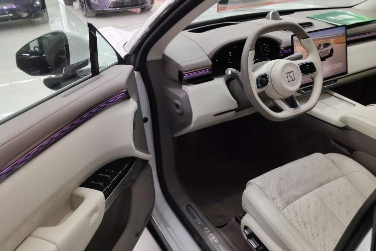 Used Zeekr 7X 2025 100 kWh Long-Range Rear-Wheel Drive with Intelligent Driving Features Driver Seat